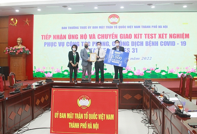 Hà Nội tiếp nhận 11.000 kít test xét nghiệm Covid-19 phục vụ SEA Games 31