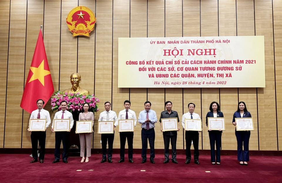 Sở Tài Chính, quận Cầu Giấy đứng đầu chỉ số Cải cách hành chính năm 2021