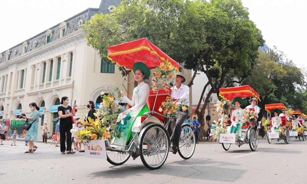 Du lịch Hà Nội đón gần 31.500 lượt khách quốc tế dịp SEA Games 31