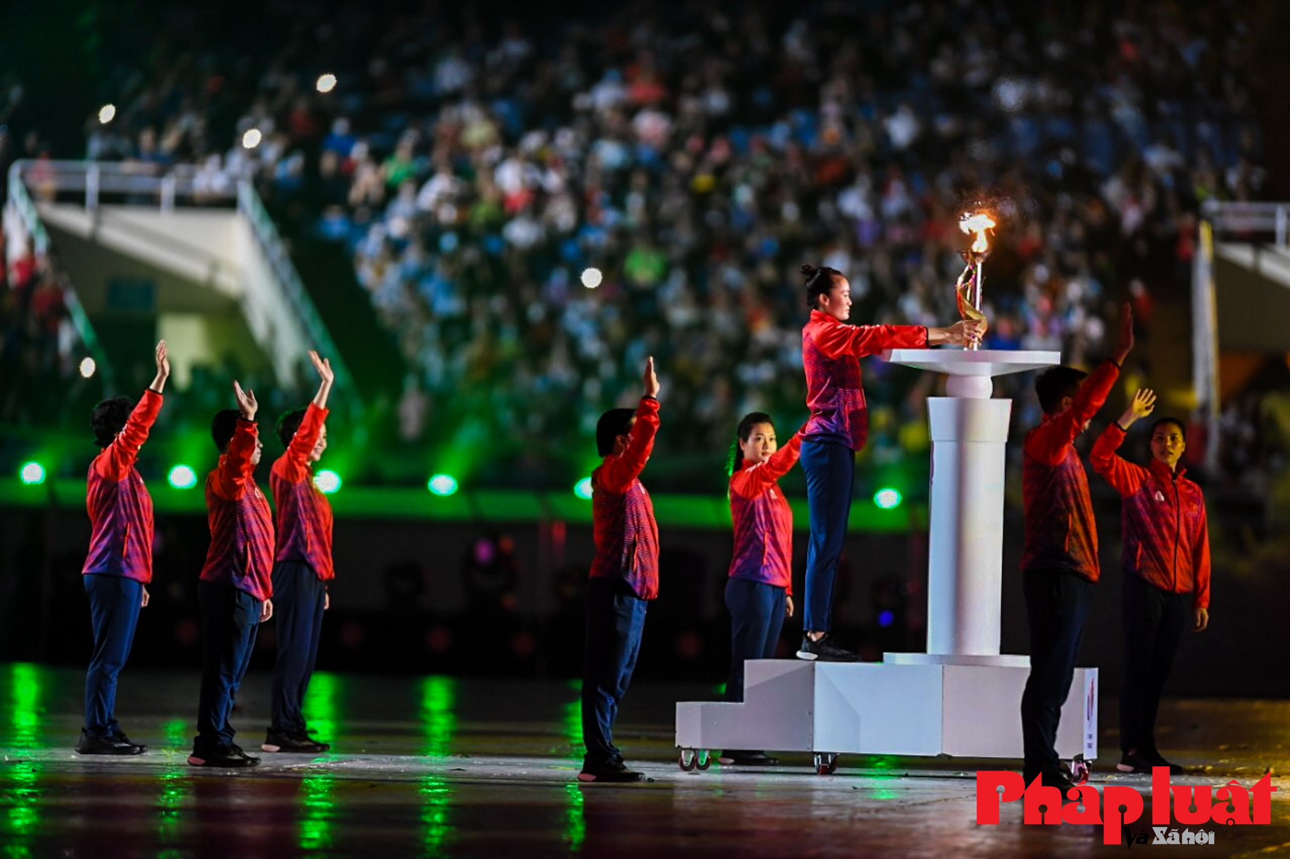 Ảnh: Toàn cảnh lễ khai mạc SEA Games 31: Vì một Đông Nam Á mạnh mẽ hơn