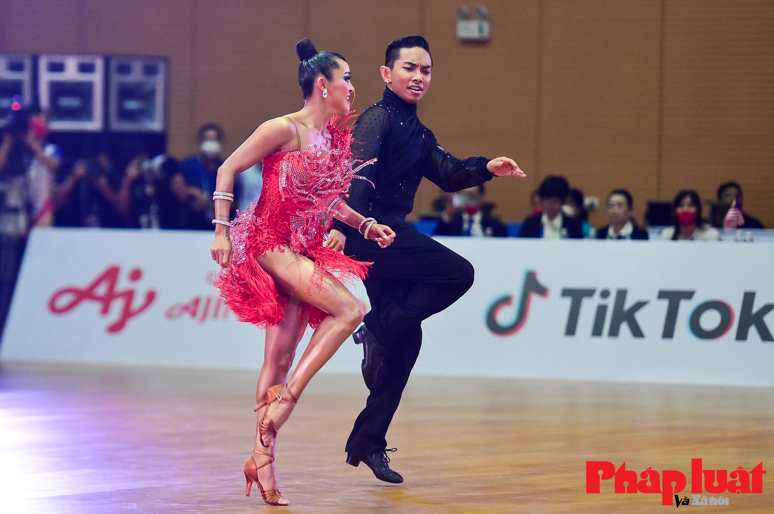 VĐV Hà Nội mở màn 2 Huy chương Vàng ngày thi đấu đầu tiên bộ môn Dance Sport