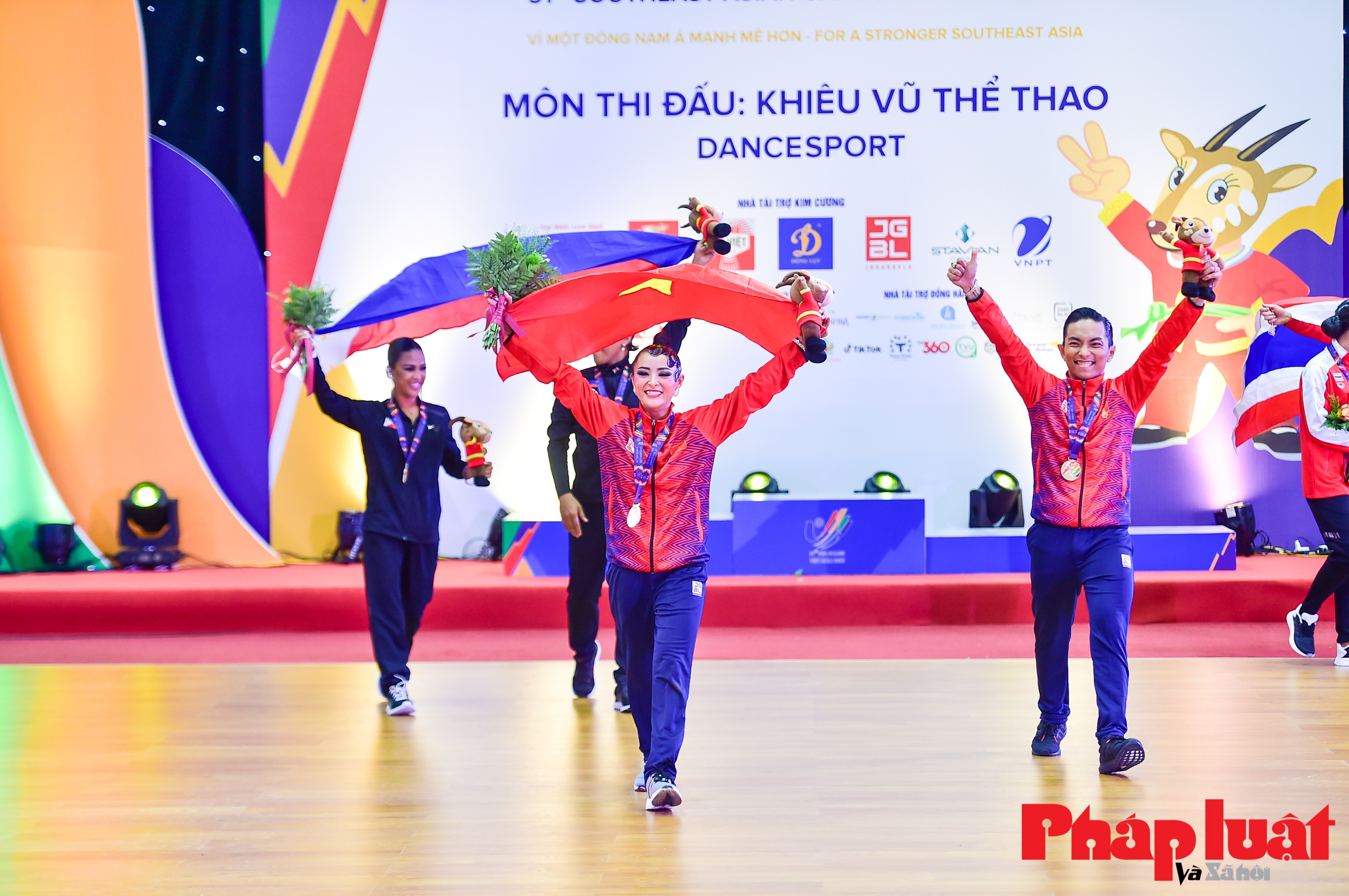 VĐV Hà Nội mở màn 2 Huy chương Vàng ngày thi đấu đầu tiên bộ môn Dance Sport