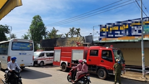 Cháy siêu thị mini trong đêm, 2 vợ chồng tử vong