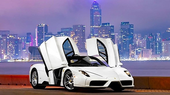 Ấn tượng với Ferrari Enzo màu trắng độc nhất vô nhị