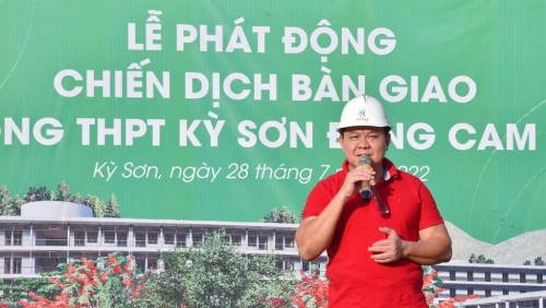 Chạy đua với thời gian để kịp đưa trường THPT Kỳ Sơn chào năm học mới