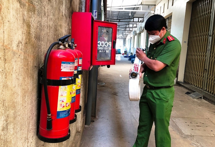 Tăng cường công tác phòng cháy, chữa cháy đối với khu dân cư, hộ gia đình, nhà ở kết hợp sản xuất kinh doanh