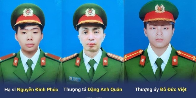 Truy tặng Huy hiệu 