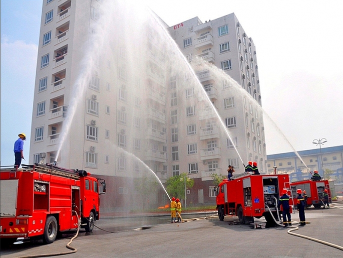 Khẩn trương hoàn thành việc khắc phục ngay đối với từng tồn tại, vi phạm về phòng cháy, chữa cháy