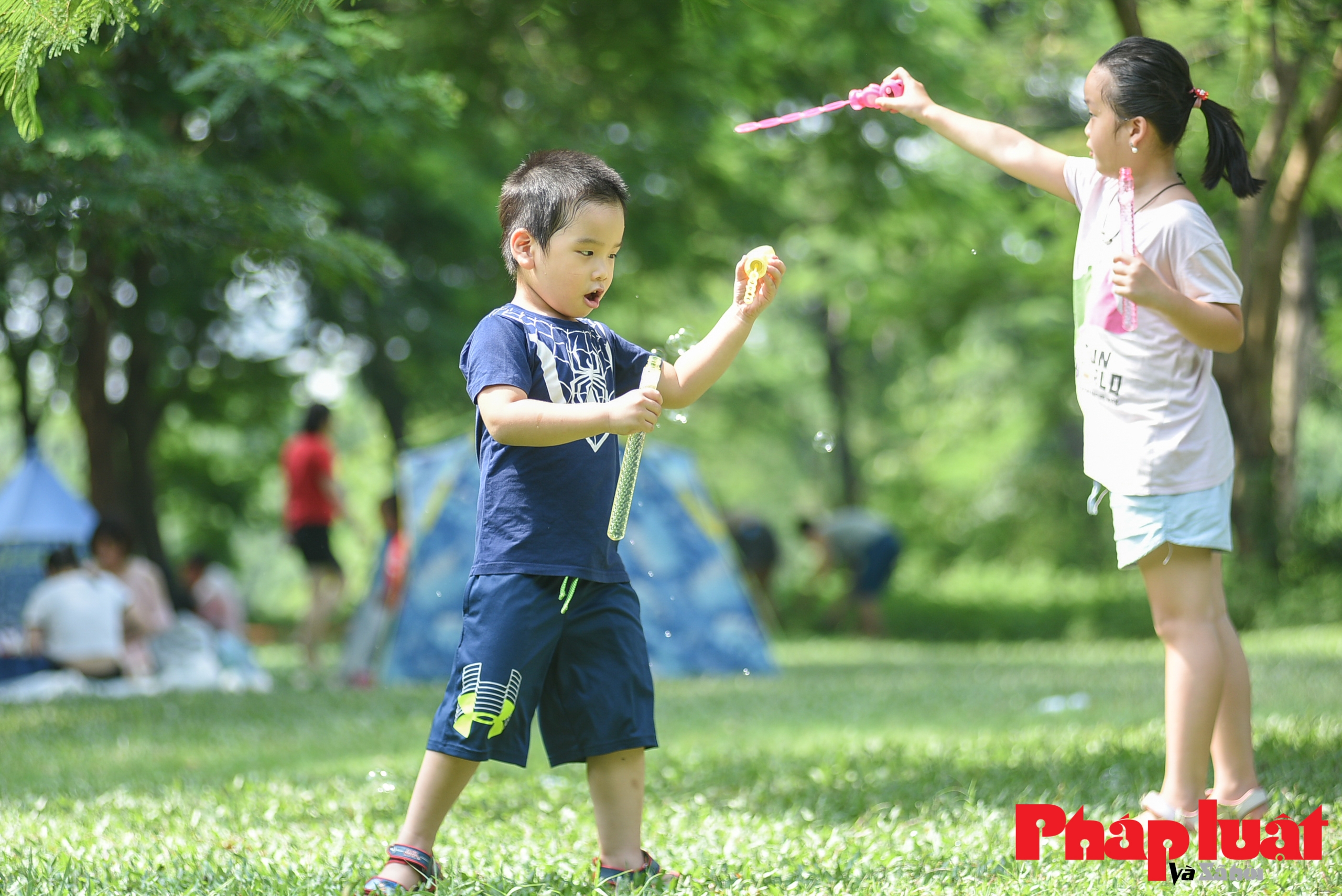 Công viên Yên Sở, Thủ Lệ chật kín người trong ngày 2/9