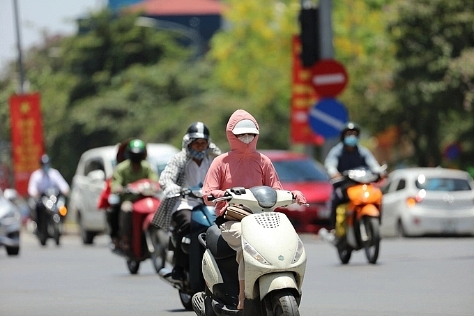 Bắc Bộ ngày nắng, chiều tối và đêm có mưa dông