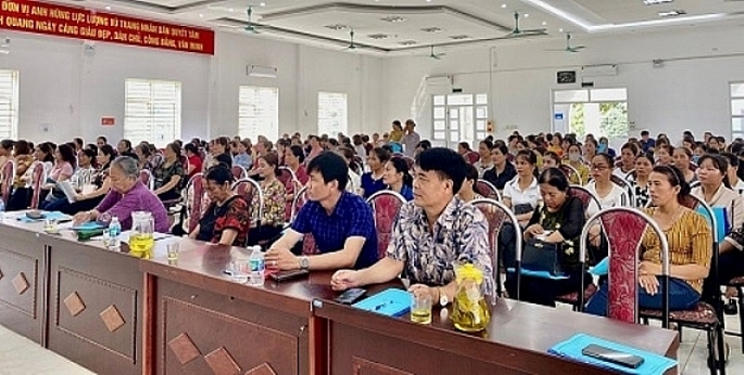 Công tác Tư pháp năm 2021 và 6 tháng đầu năm 2022 của huyện Ba Vì đạt được khá toàn diện, nổi bật là công tác tuyên truyền, PBGDPL.(ảnh: Tuyết Nhi - Hội nghị tuyên truyền, phổ biến pháp luật tại xã Minh Quang, huyện Ba Vì.).