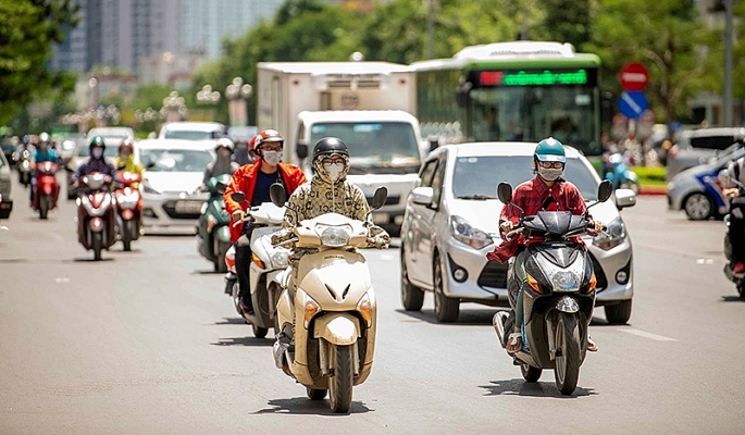 Thời tiết Thủ đô Hà Nội có mây, ngày nắng, chiều tối có mưa rào và dông vài nơi, đêm không mưa.