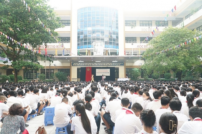 Tuyên truyền pháp luật về an toàn giao thông cho học sinh Trường Nguyễn Tất Thành