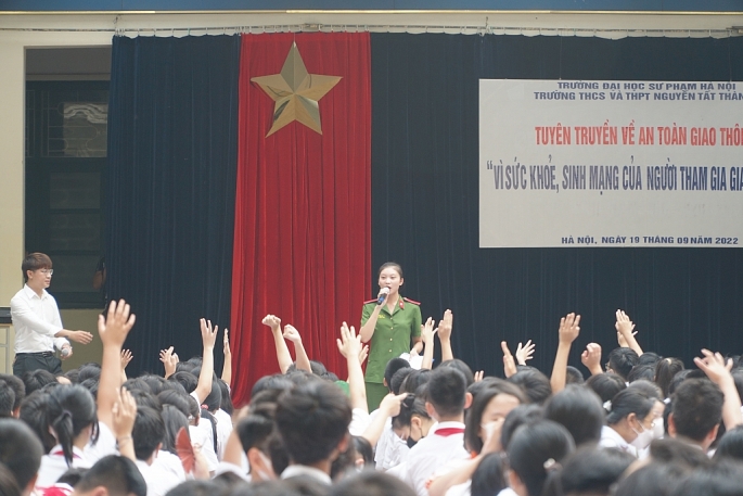 Tuyên truyền pháp luật về an toàn giao thông cho học sinh Trường Nguyễn Tất Thành