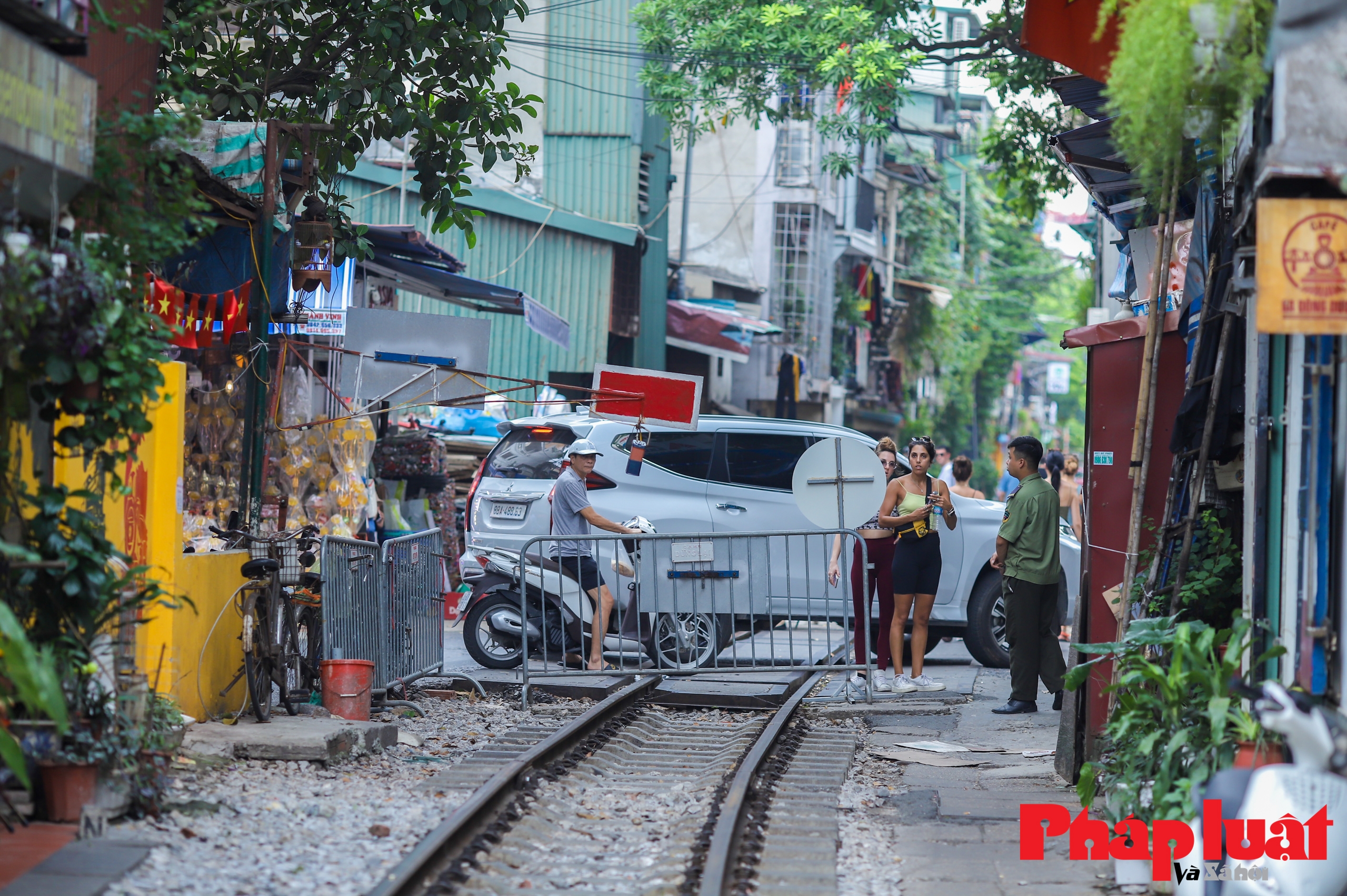 Hiện trạng phố cà phê đường tàu sau 1 tuần giải toả