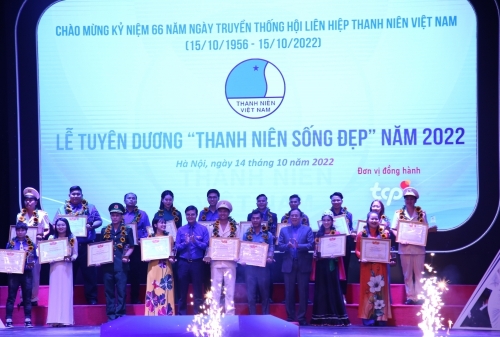 Vinh danh 20 gương thanh niên sống đẹp và 56 cán bộ Hội tiêu biểu năm 2022