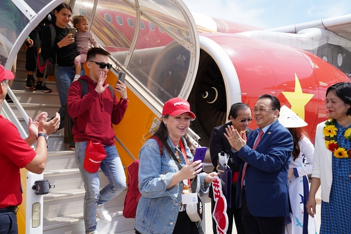 Tin vui: Dễ dàng đặt vé bay và khám phá Kazakhstan - Nha Trang  cùng Vietjet từ hôm nay