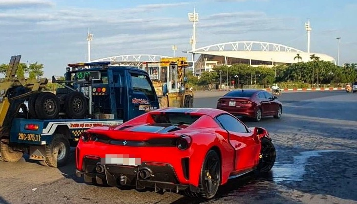 Tai nạn giao thông giữa siêu xe Ferrari 488 và xe máy, một người tử vong