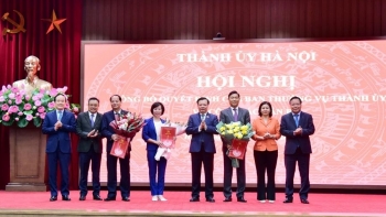 Ban Thường vụ Thành ủy Hà Nội trao 3 quyết định về công tác cán bộ