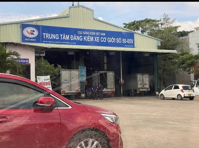 trung tâm đăng kiểm 50-05V ở phường An Phú Đông, quận 12