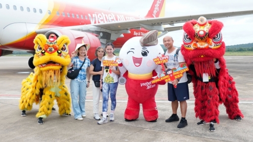 Vietjet được vinh danh “Thương hiệu mạnh - Tăng trưởng ấn tượng” 2023