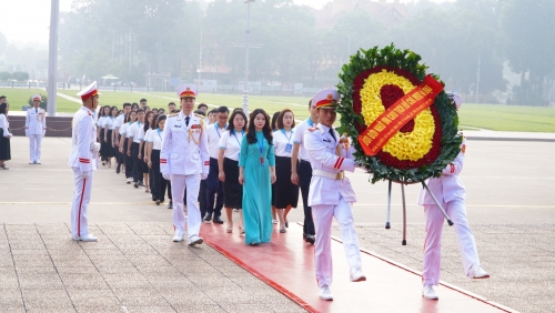 Hội Sinh viên TP Hà Nội báo công dâng Bác, khai mạc Đại hội Hội Sinh viên TP Hà Nội lần VIII