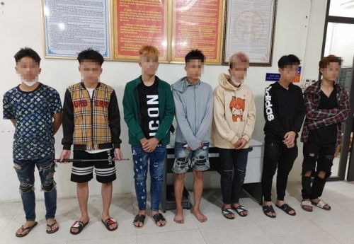 "Thông chốt" bất thành, các "hotboy" bị phát hiện mang theo đồ phòng thân