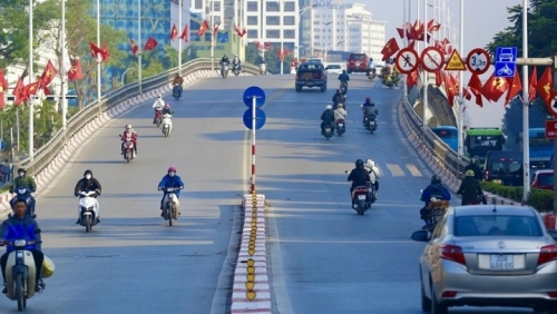 Hà Nội chỉnh trang đô thị chào Xuân Giáp Thìn 2024