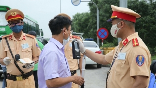 Bộ Công an: cần cấm tuyệt đối nồng độ cồn với người điều khiển phương tiện giao thông