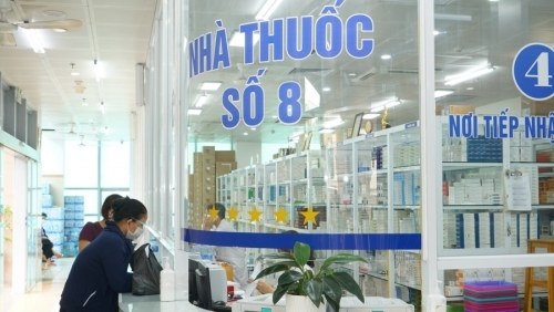 Bảo đảm thuốc, thiết bị y tế tại các bệnh viện: đòi hỏi chính sách căn cơ lâu dài