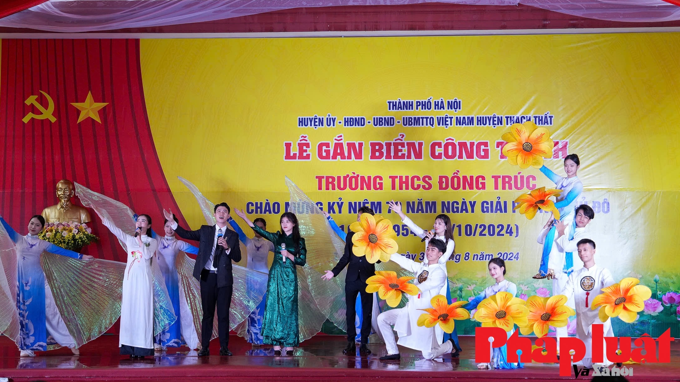 Huyện Thạch Thất khánh thành, gắn biển nhiều công trình kỷ niệm 70 năm Ngày Giải phóng Thủ đô