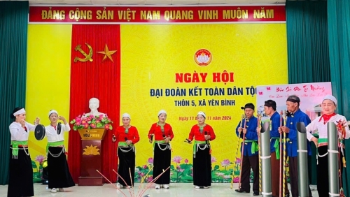 Tưng bừng Ngày hội Đại đoàn kết toàn dân tộc tại xã Yên Bình, huyện Thạch Thất