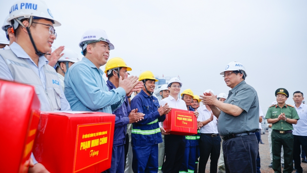 Chăm lo, hỗ trợ Tết cho người lao động làm việc trên công trường dịp Tết Ất Tỵ 2025