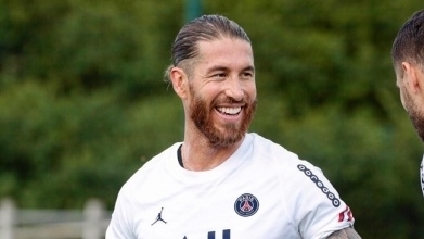 PSG mất kiên nhẫn, muốn thanh lý hợp đồng với Ramos