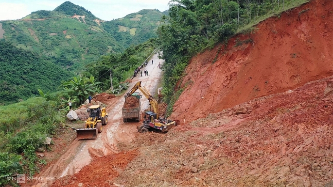 Huy động các lực lượng để sớm khắc phục hậu quả