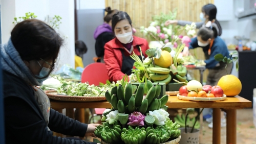 Mâm ngũ quả tiền triệu vẫn cháy hàng ngày cuối năm