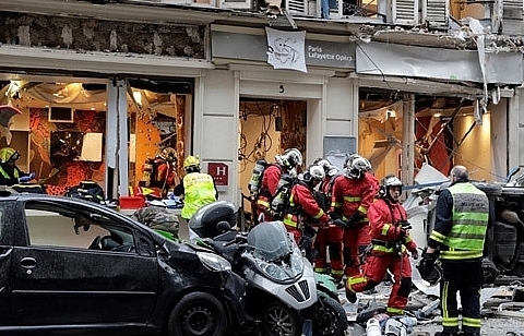 Sẵn sàng bảo hộ công dân Việt Nam tại Paris, Pháp