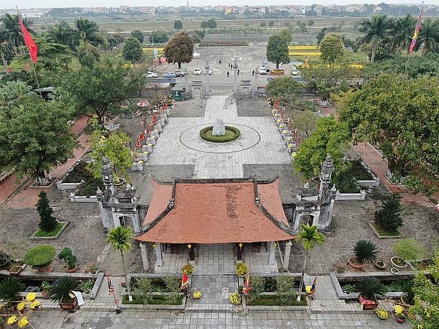 Điểm đến hấp dẫn du lịch văn hóa tâm linh đối với du khách thập phương