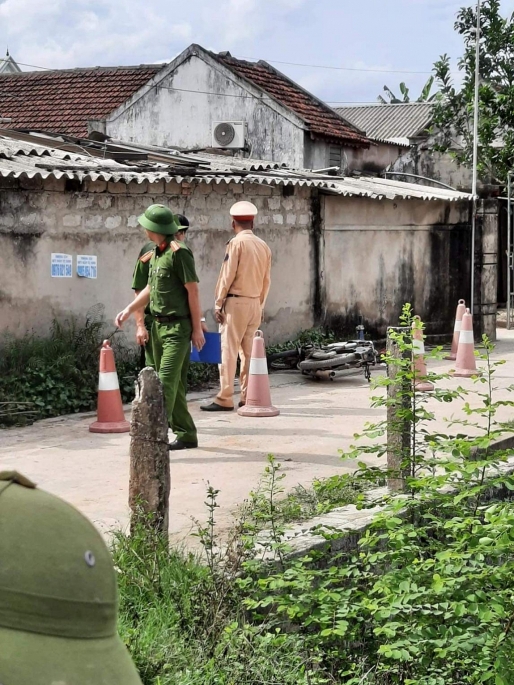 nghe an tranh chap bo ao nguoi dan ong bi hang xom danh tu vong