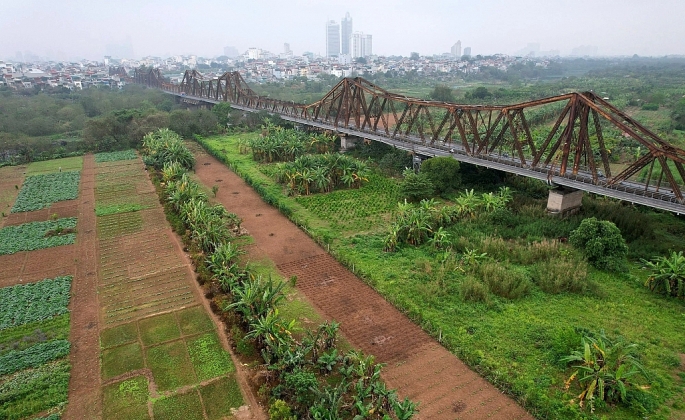 Việc phát triển khu vực bãi giữa sông Hồng phù hợp với quy hoạch chung của thành phố