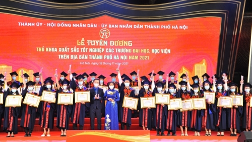 Khát vọng cống hiến